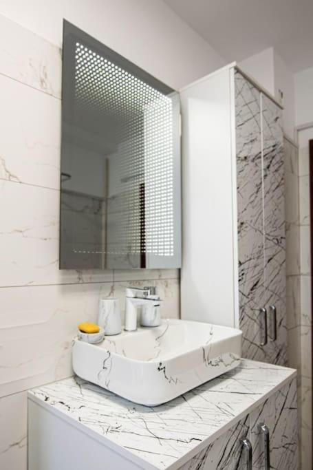 Ultra Central Luxury 3Br 2Bath Apt & Amazing Views 부쿠레슈티 외부 사진
